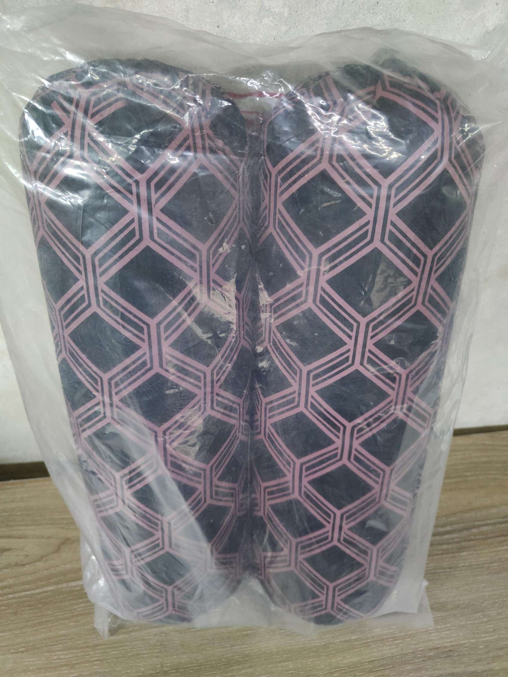 Side Pillow buy 1 get 1 free